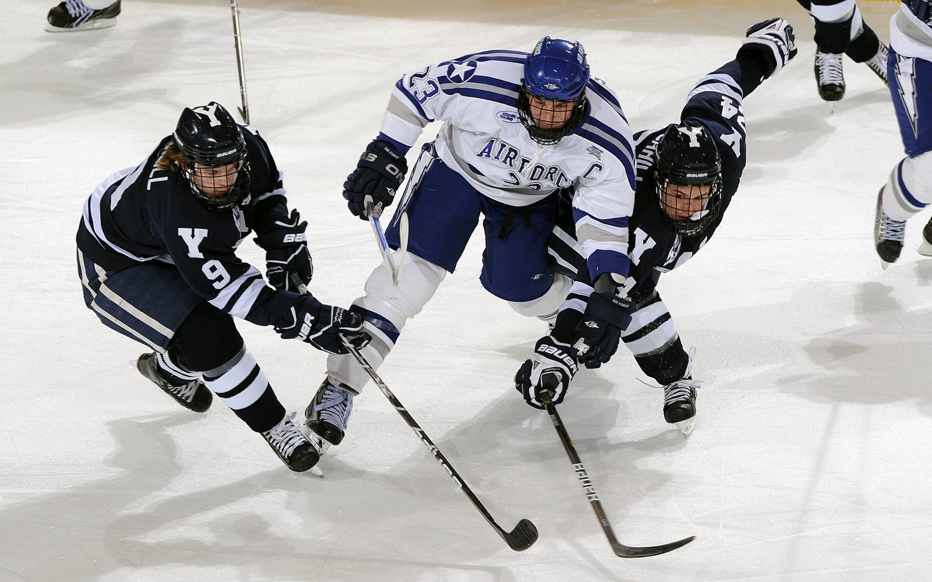 开云下载-快船主场首次测试新一代球场数据系统,快船主场名称